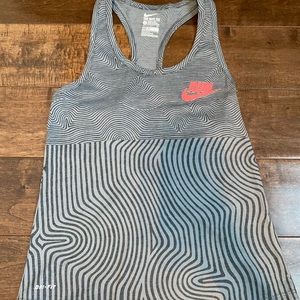 Nike tank!